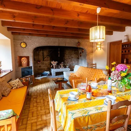 Aux Combettes 4/6 Personnes Casa vacanze Le Buisson (Lozere)