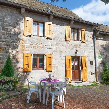Casa vacanze Aux Combettes 4/6 Personnes Le Buisson (Lozere)