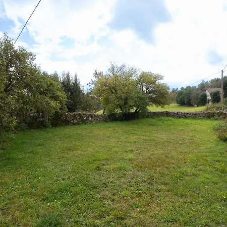 Aux Combettes 4/6 Personnes Le Buisson (Lozere)