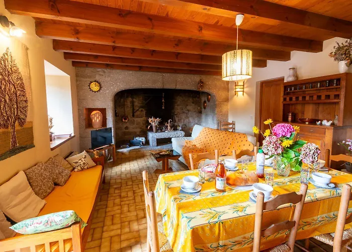 Aux Combettes 4/6 Personnes Сasa de vacaciones Le Buisson (Lozere)